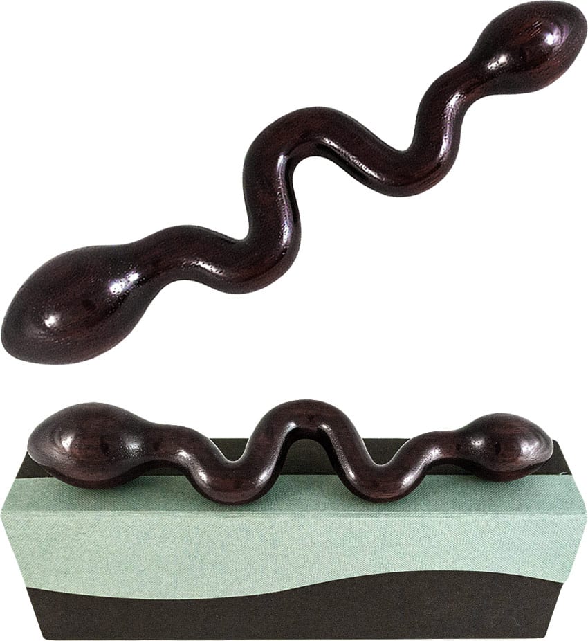 NobEssence Mesmerize Wenge | Dildo en bois avec méandres