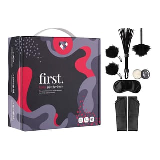 Coffret d'initiation au BDSM LoveBoxxx First Kinky (8 pièces) Coffret d'initiation au BDSM LoveBoxxx First Kinky (8 pièces)
